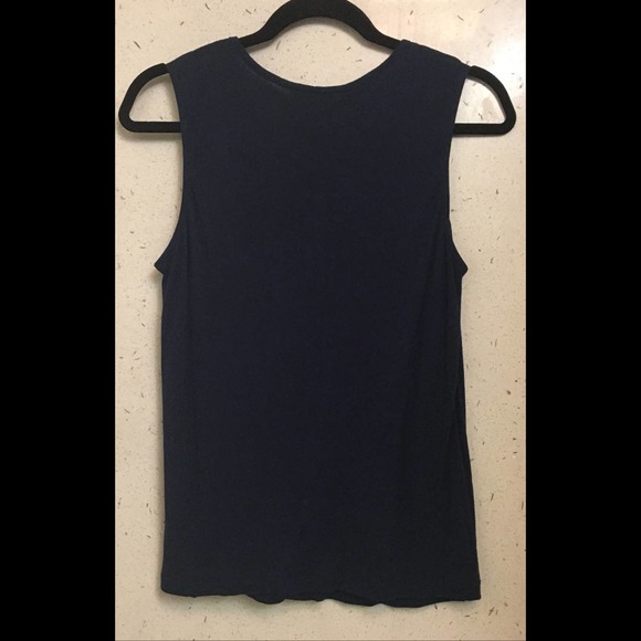 Cabi Keyhole Crossover Loose Fit Sleeveless Shirt - Picture 2 of 11